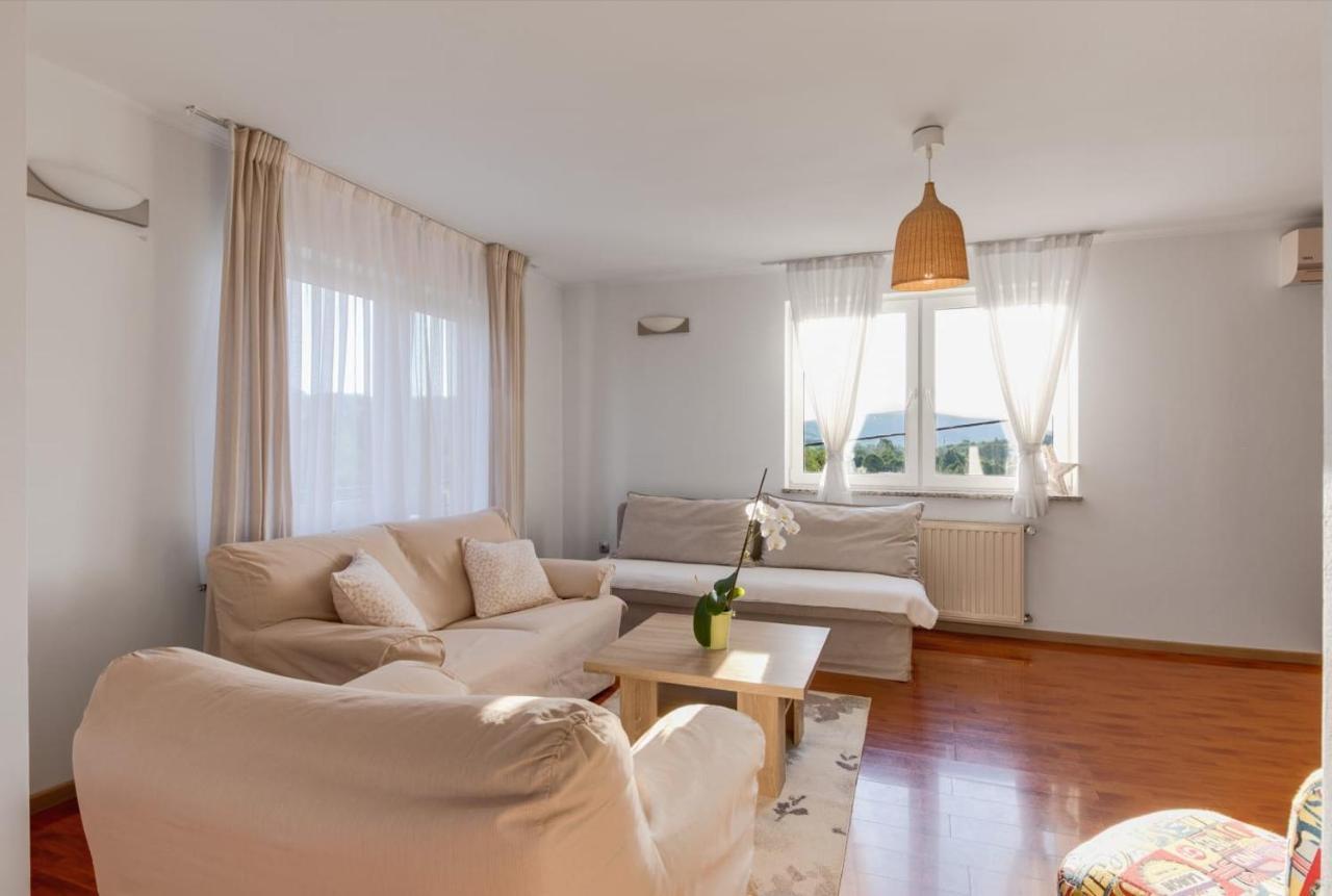 Apartments Nika Слуни Экстерьер фото