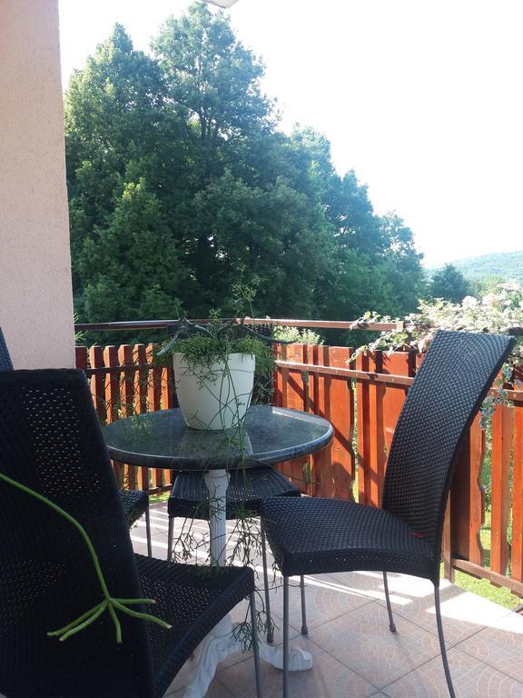 Apartments Nika Слуни Экстерьер фото