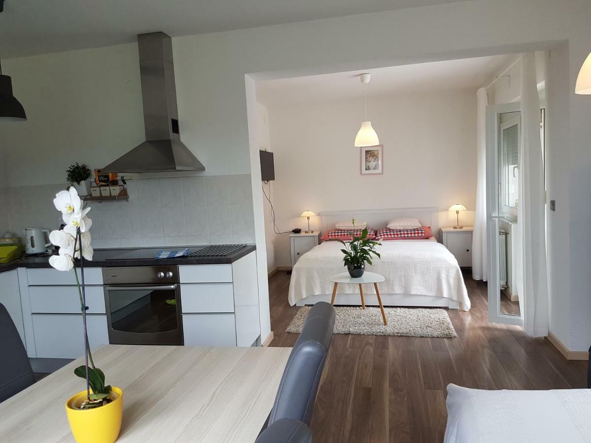 Apartments Nika Слуни Экстерьер фото